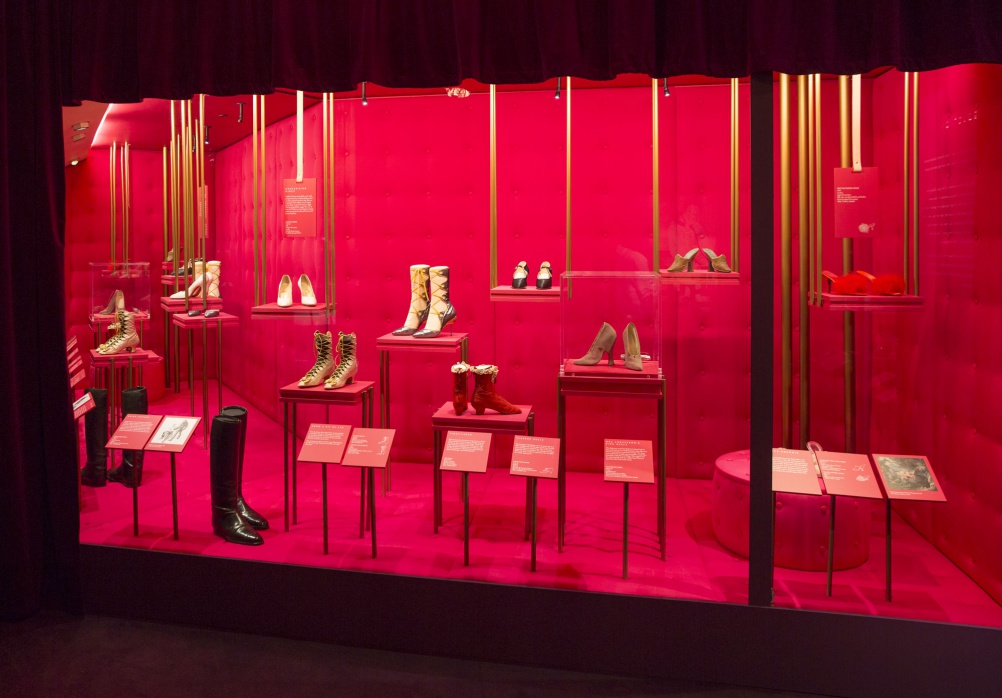 a1._Installation_view_of_Shoes_Pleasure_and_Pain_13_June_2015_-_31_January_2016_c_Victoria_and_Albert_Museum_London