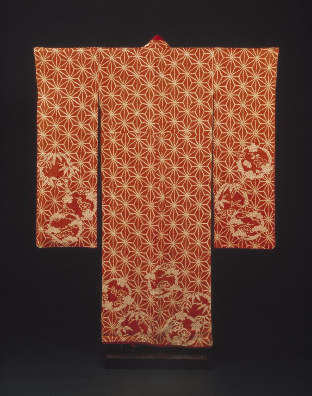 Kimono, 1790-1830 (c) Victoria and Albert Museum, London