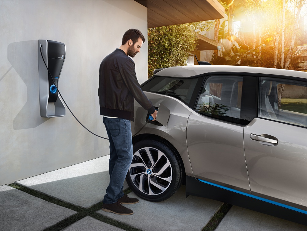 The BMW i home charging point