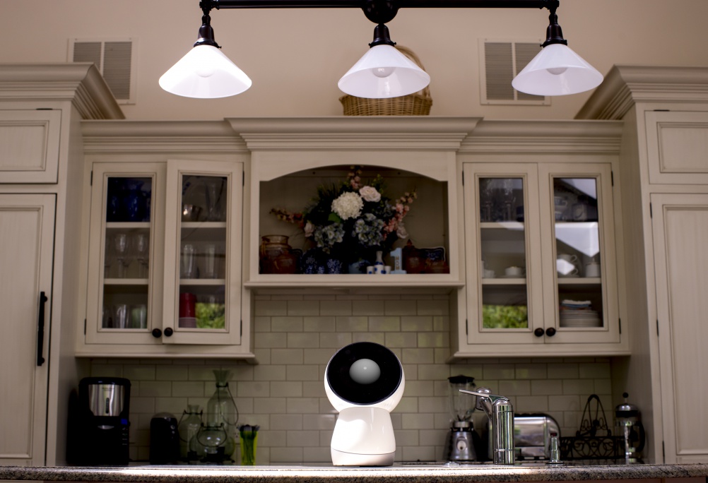 jibo-kitchen-lights-up