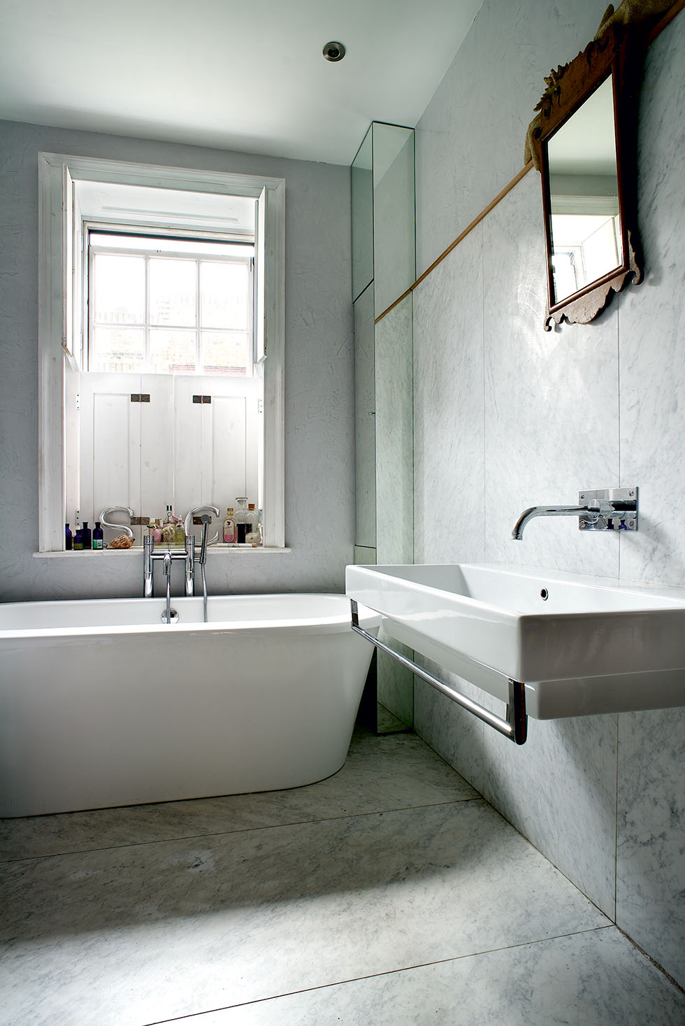 dyson-bathroom
