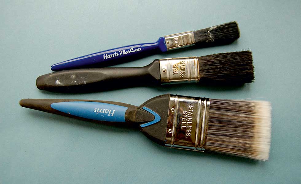 paint brushes for gloss painting a window