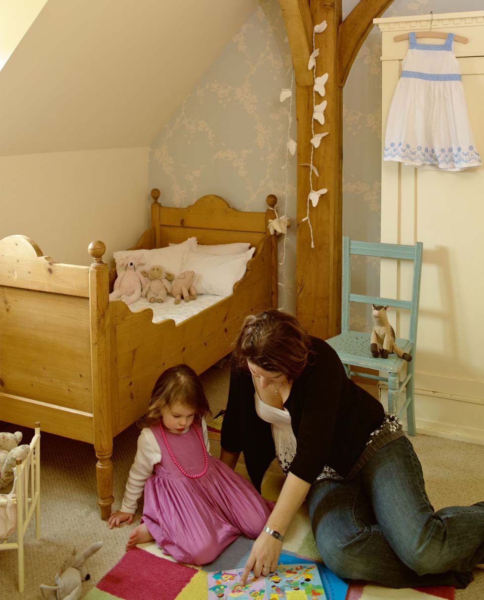 Albright oak cottage child's bedroom
