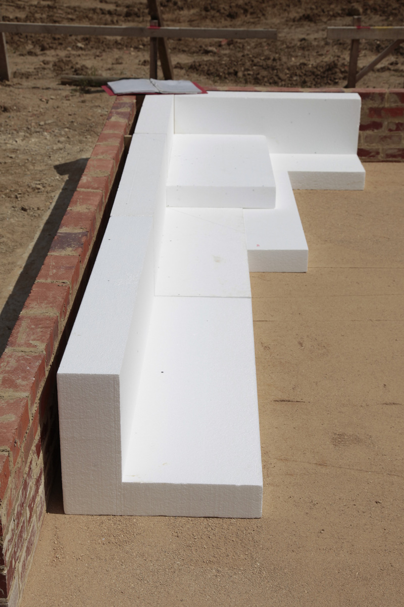 L shaped perimeter ESP structural polystyrene