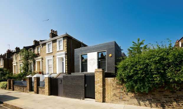 A low profile home built from Dutch engineering brick