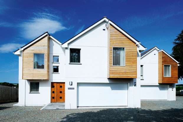 Replacement dwelling on the site of a 1970s bungalow