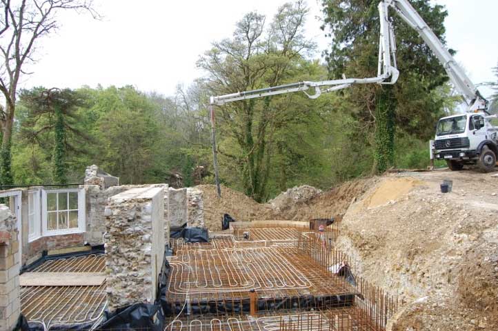 Installing ground floor underfloor heating as part of a new build