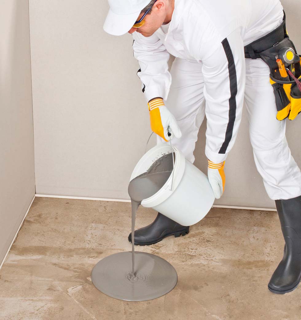 Applying a self-levelling compound