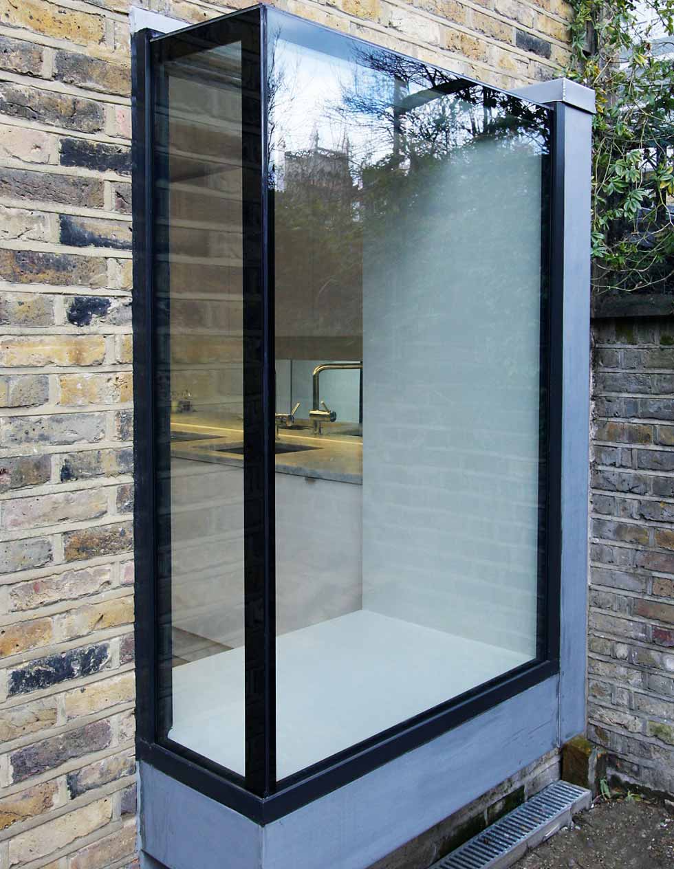 Box window design from IQ glass