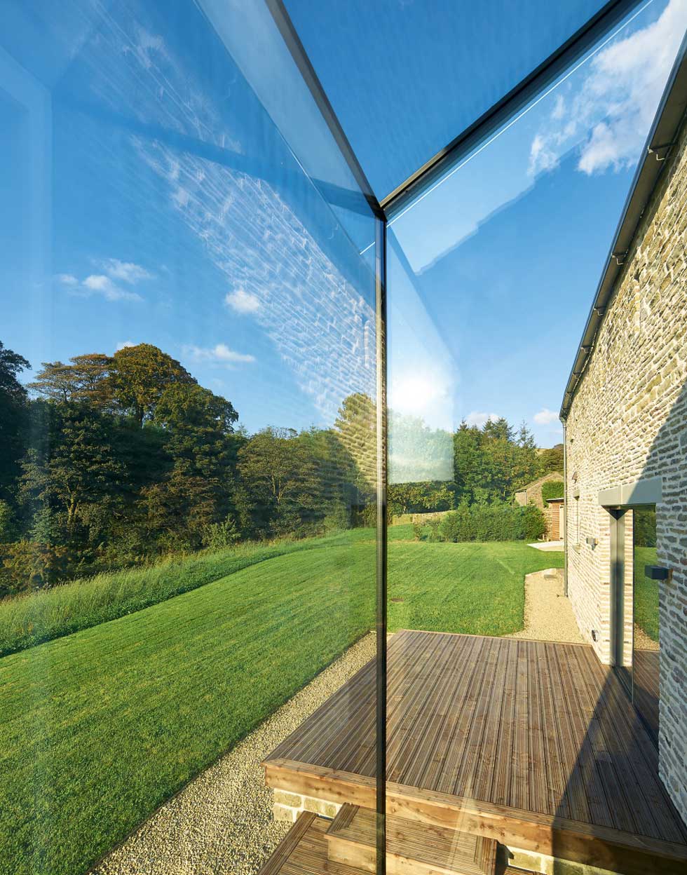 Aluminium composite windows