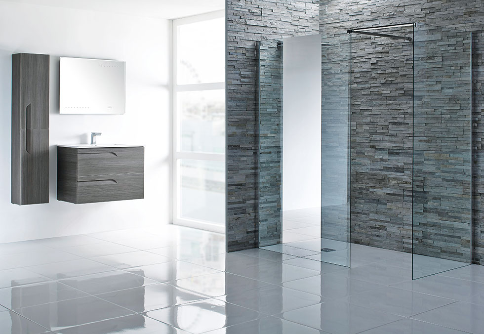 aqua-glass-walk-in