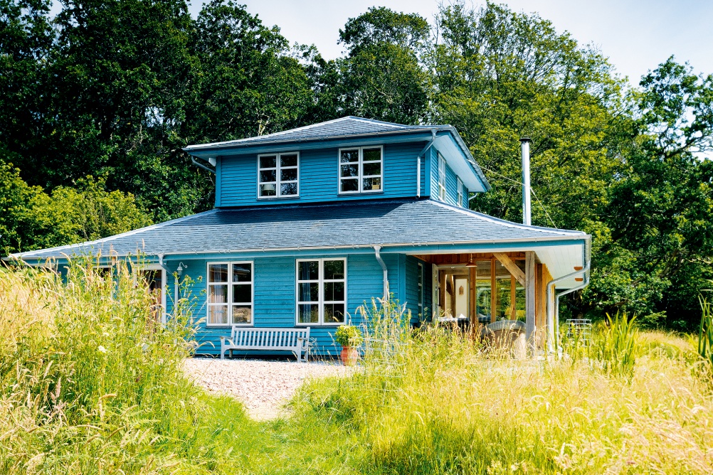 Oak frame home by Roderick James and Carpenter Oak