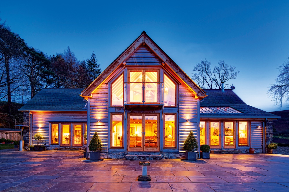 Oak frame home by Welsh Oak Frame