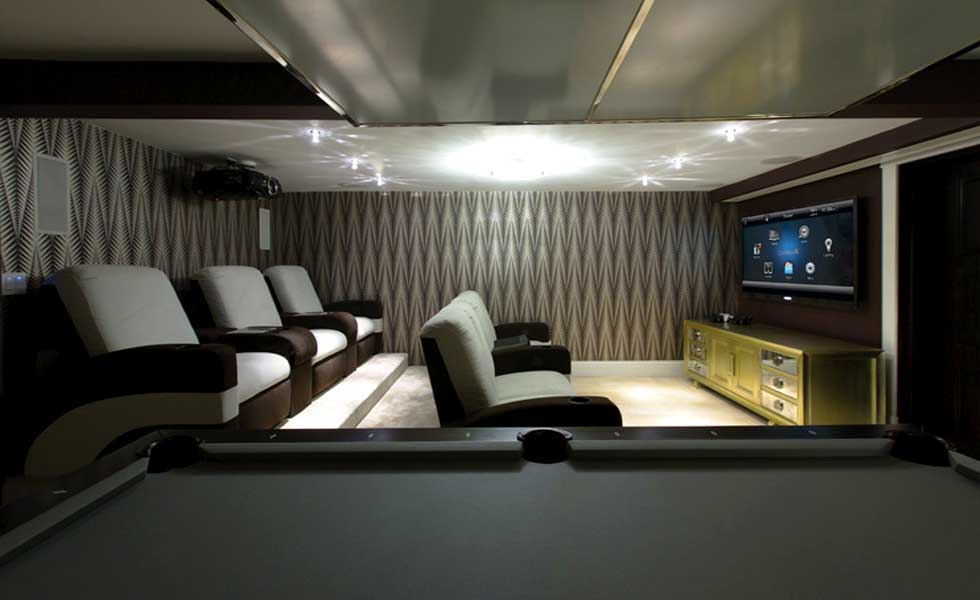 Leisure room by Norfolk Smart Homes