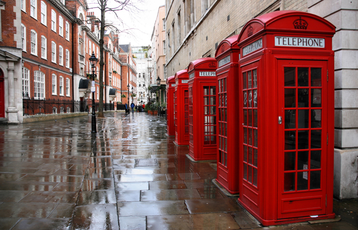 UK-London-Red-Phone-Rain-700x450.jpg