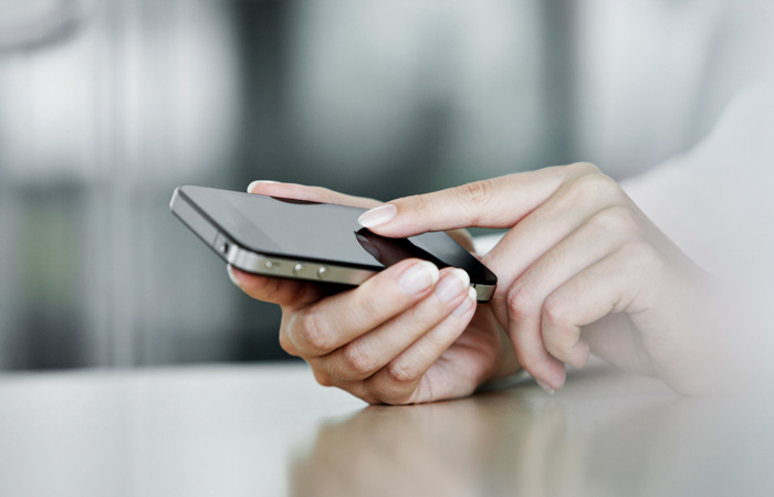 Smartphone-Phone-Mobile-Technology-700.jpg