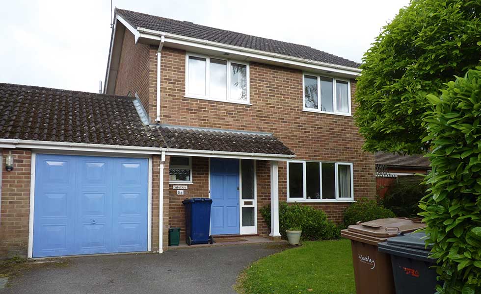 before shot of a 1980s home for renovation