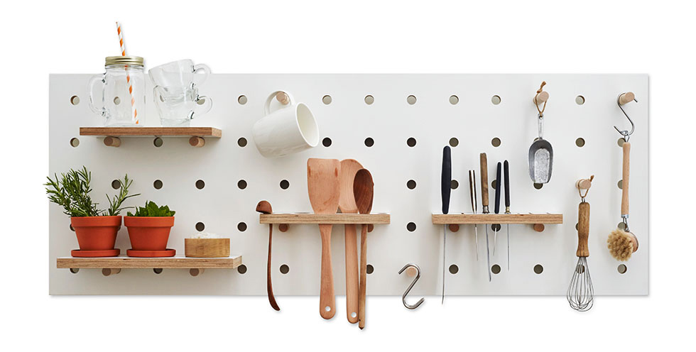 HANG-A-FLEXIBLE-PEGBOARD-pegboard-rack-150625-Kreisdesign_Chefs-Edition-pegboard_cutout_1_V2.jpg.jpeg