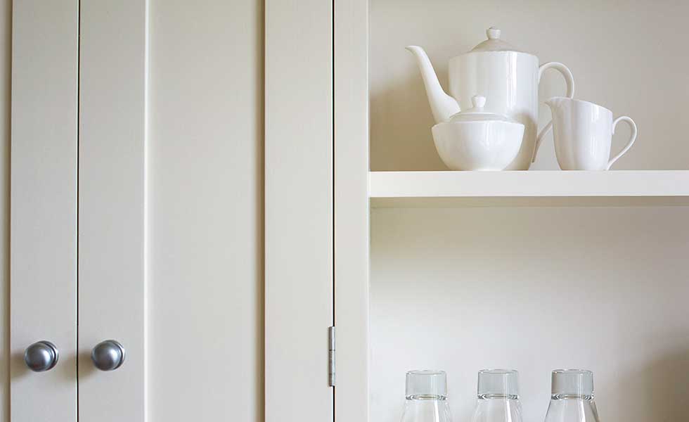 Kitchen-Cupboards-Clunch-Farrow-Ball