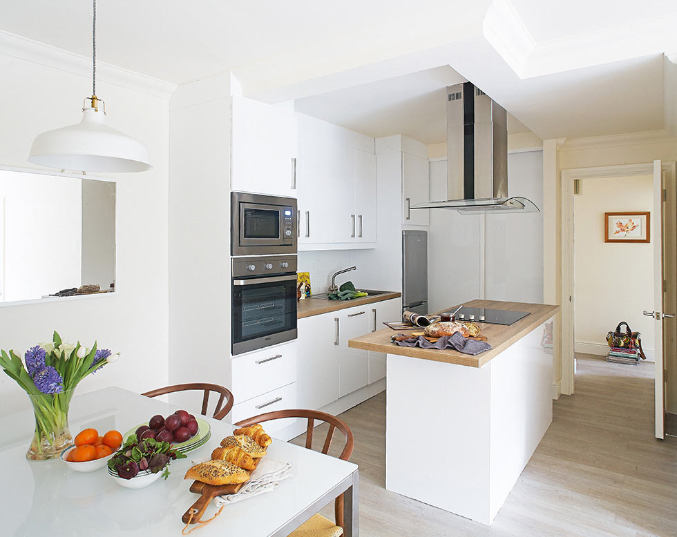 fabra-apartment-kitchen