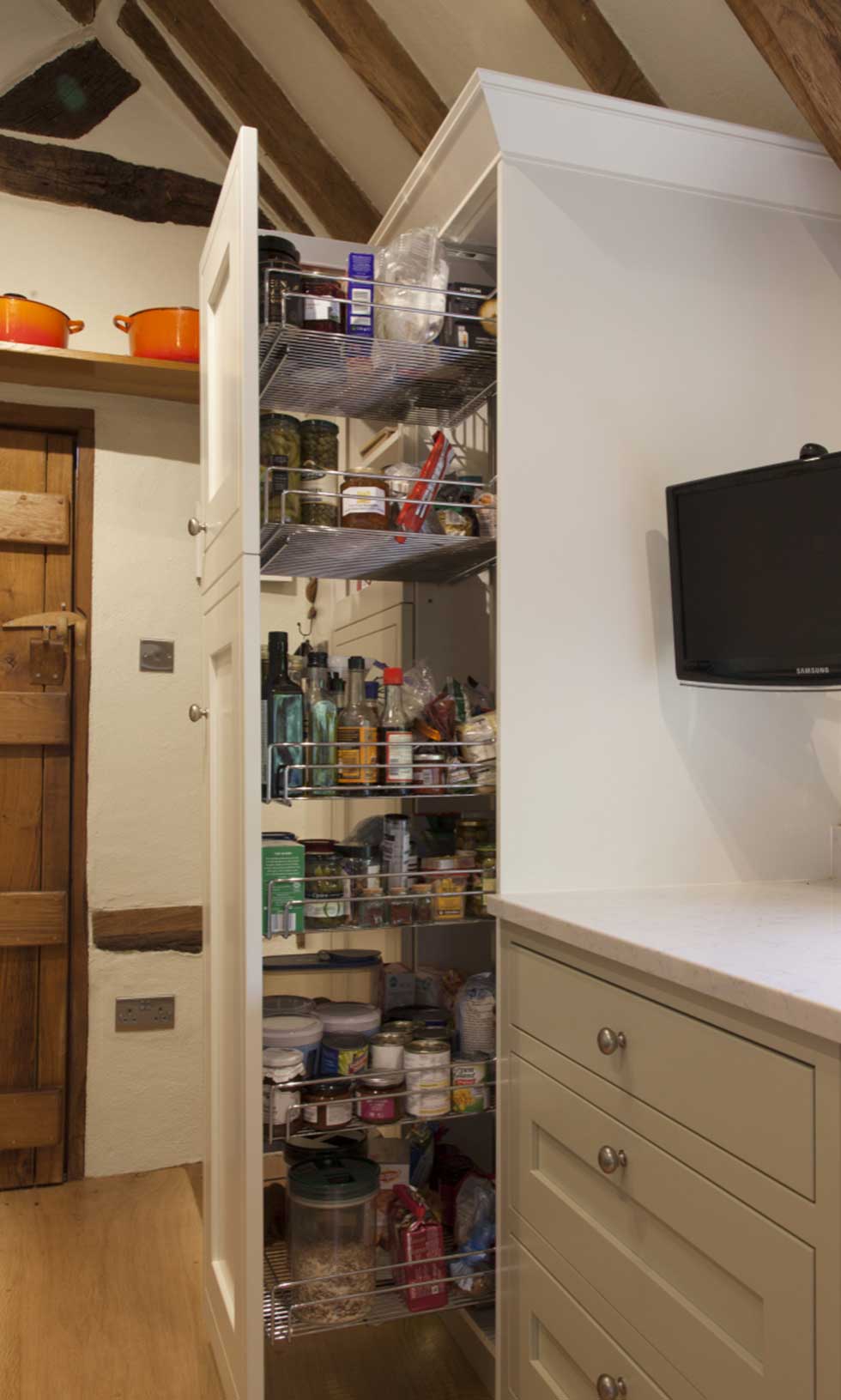 traditiona-kitchen-pull-out-pantry