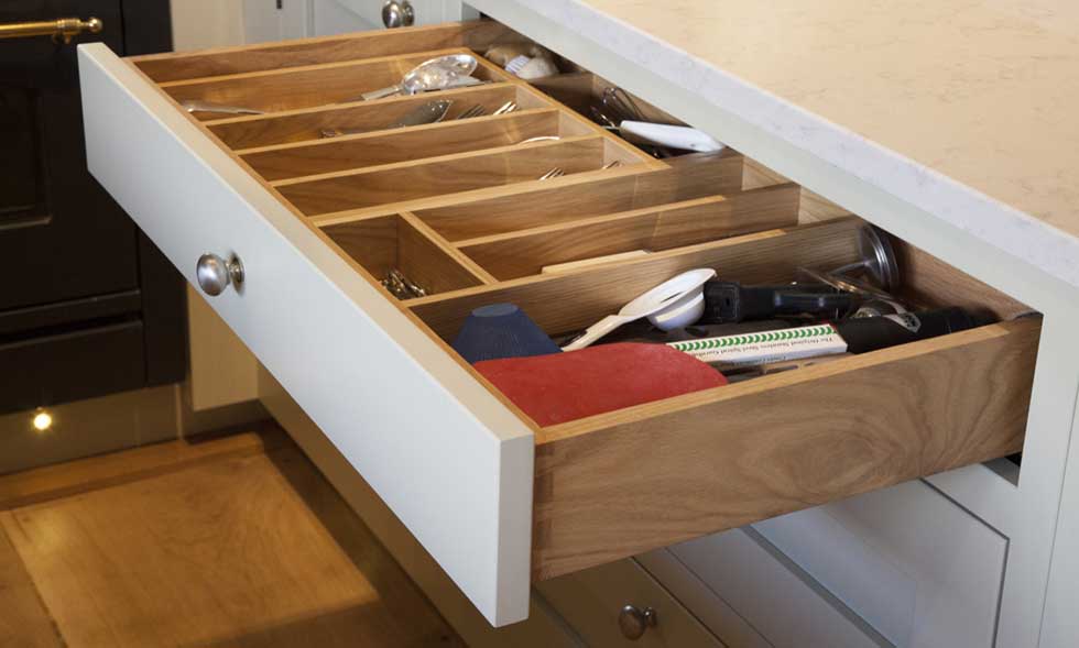 traditional-kitchen-drawer-organiser