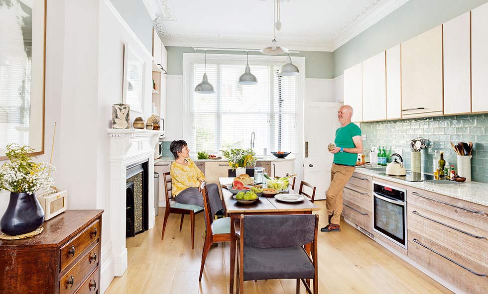 carpenter made kitchen in a victorian flat renovation
