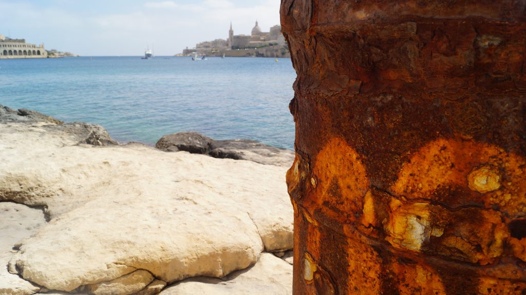 Malta - beton, hlína a provoz
