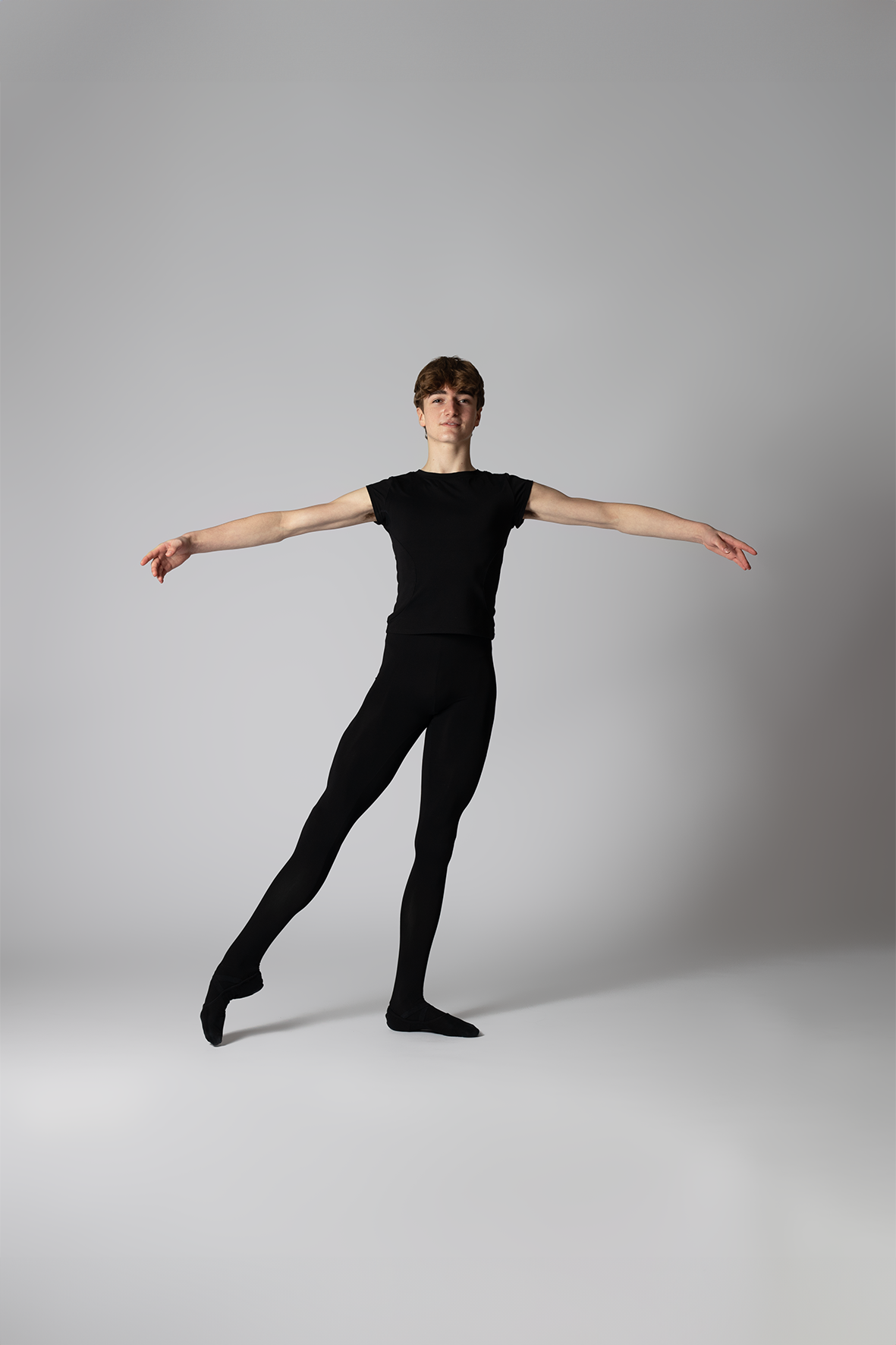 George Dover - Tendu a la seconde.png