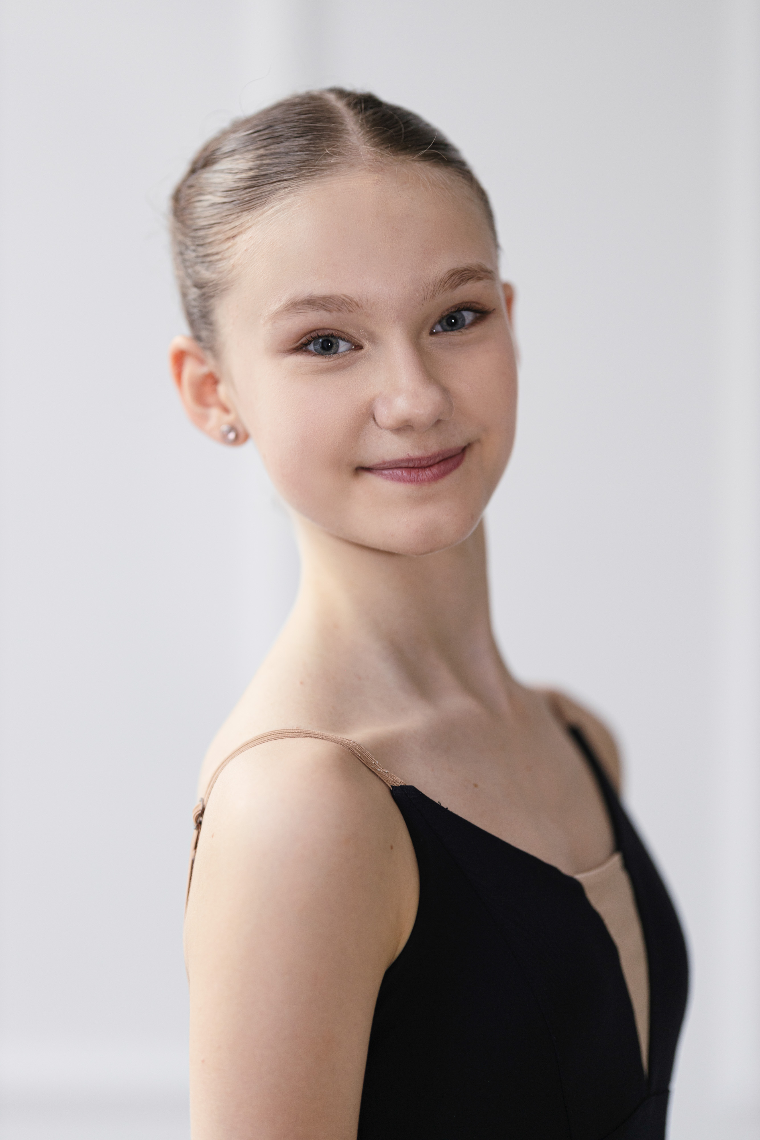 Sarah Kusek - Head Shot.jpg