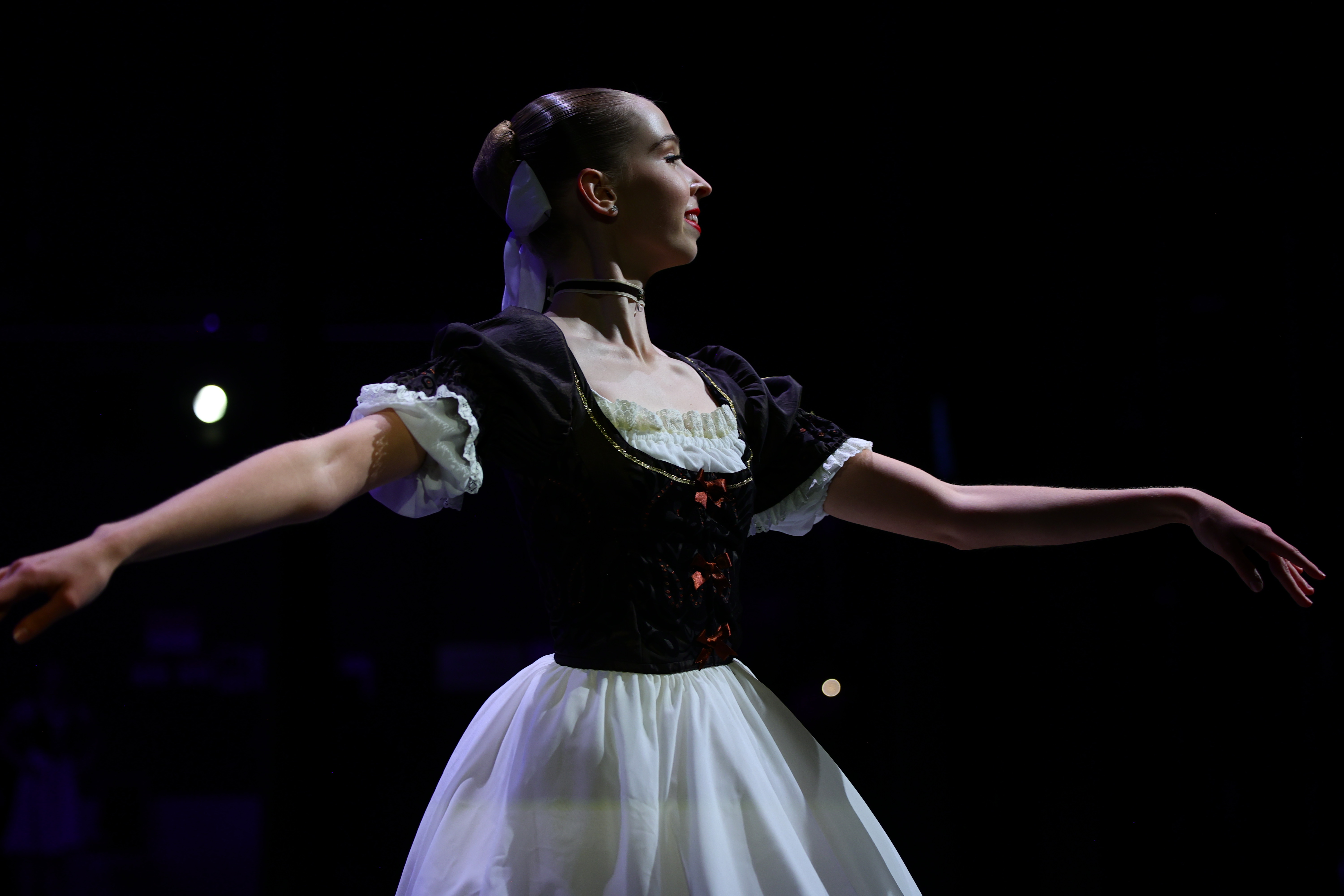 265StellaJacksonPasdeTroisActISwanLakeCLASSSS12718.jpeg