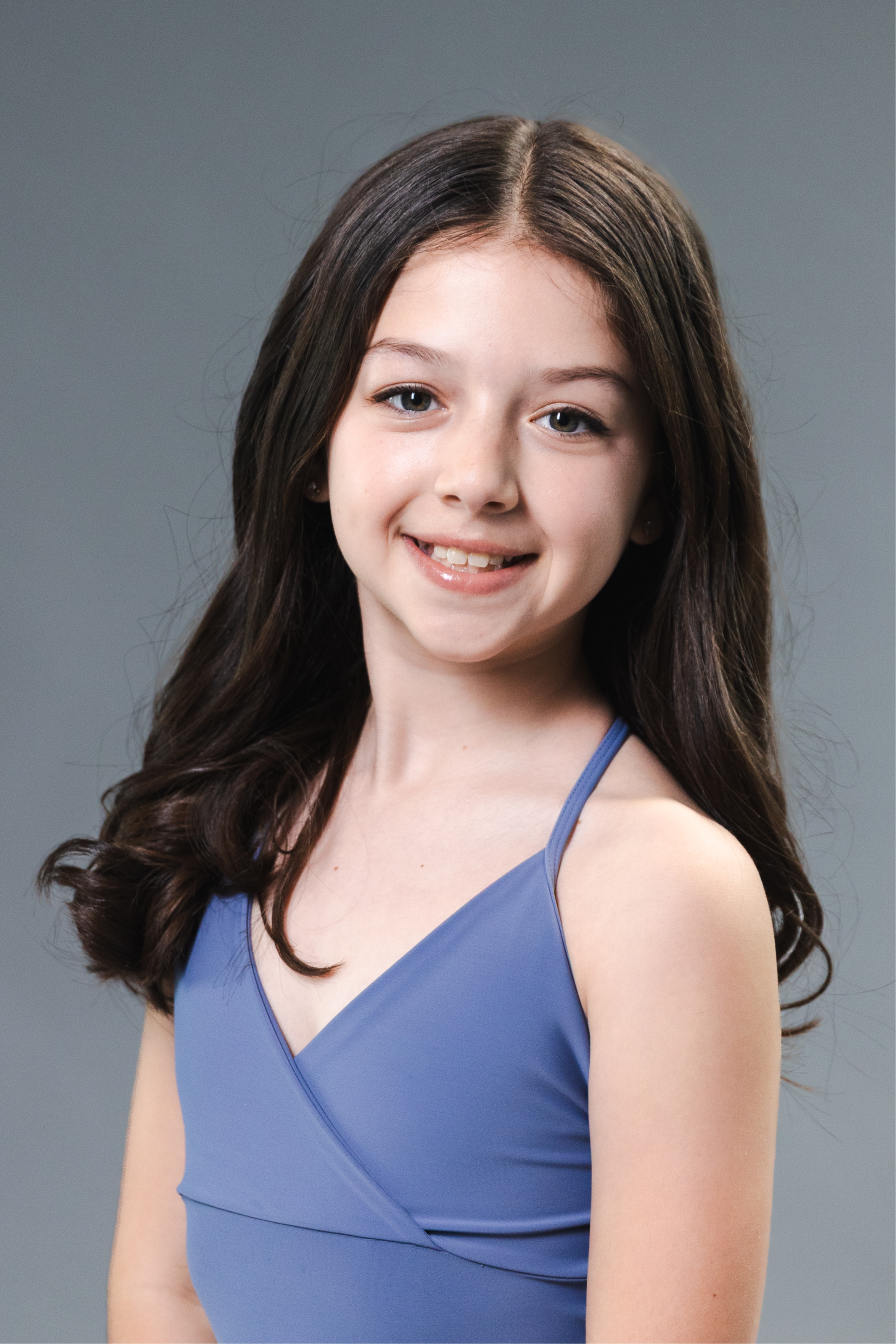 Alianna Headshot .JPG