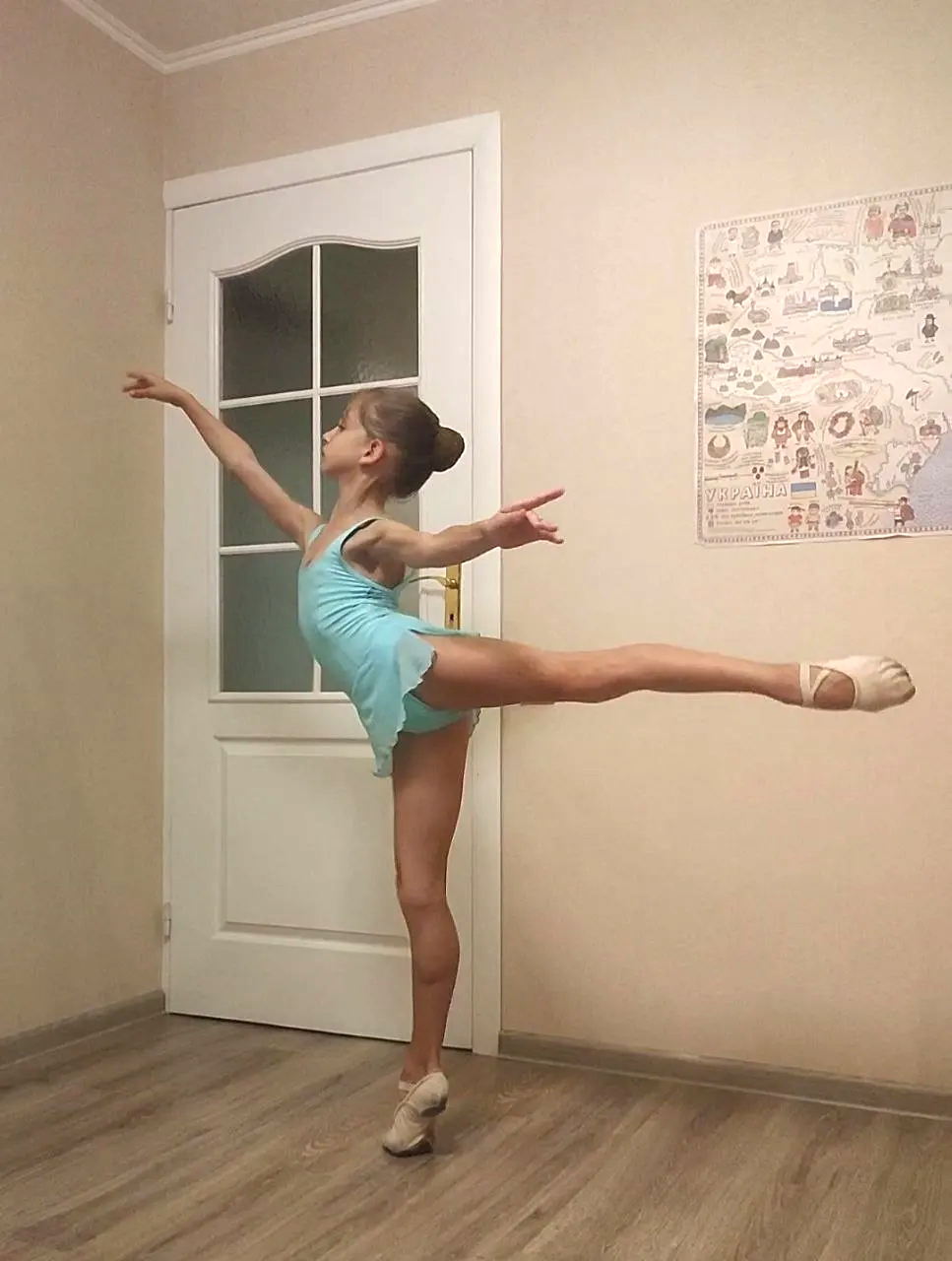 STOIKOVA Bohdana - Provide an arabesque photo - copie.jpg