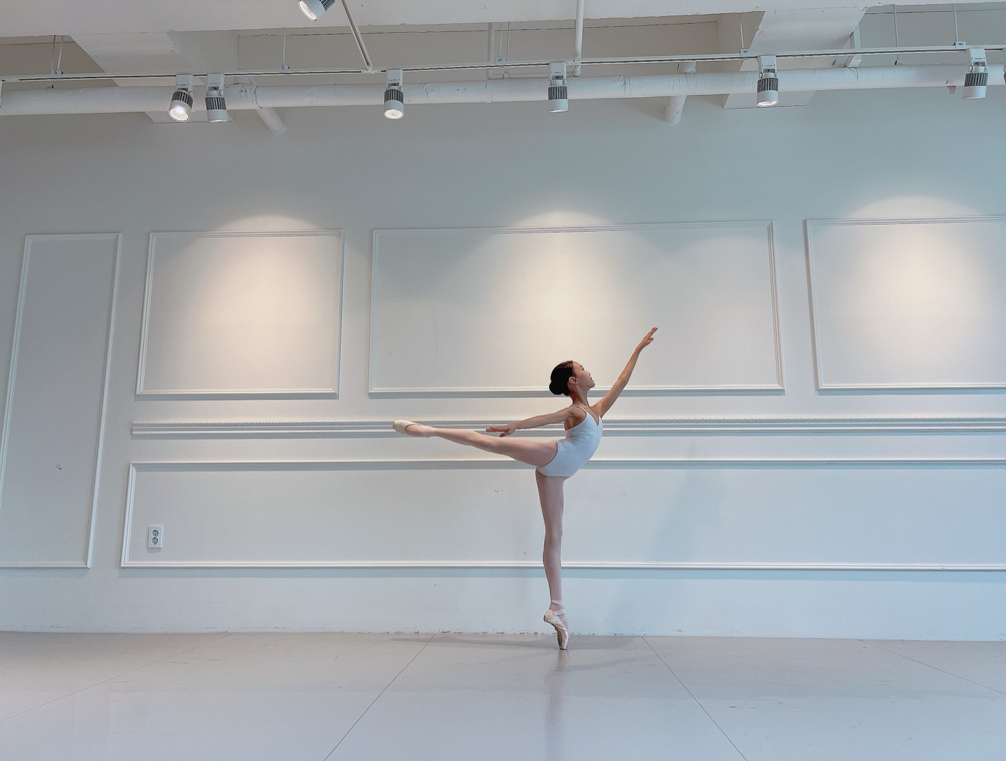 방제니 아라베스크.jpeg