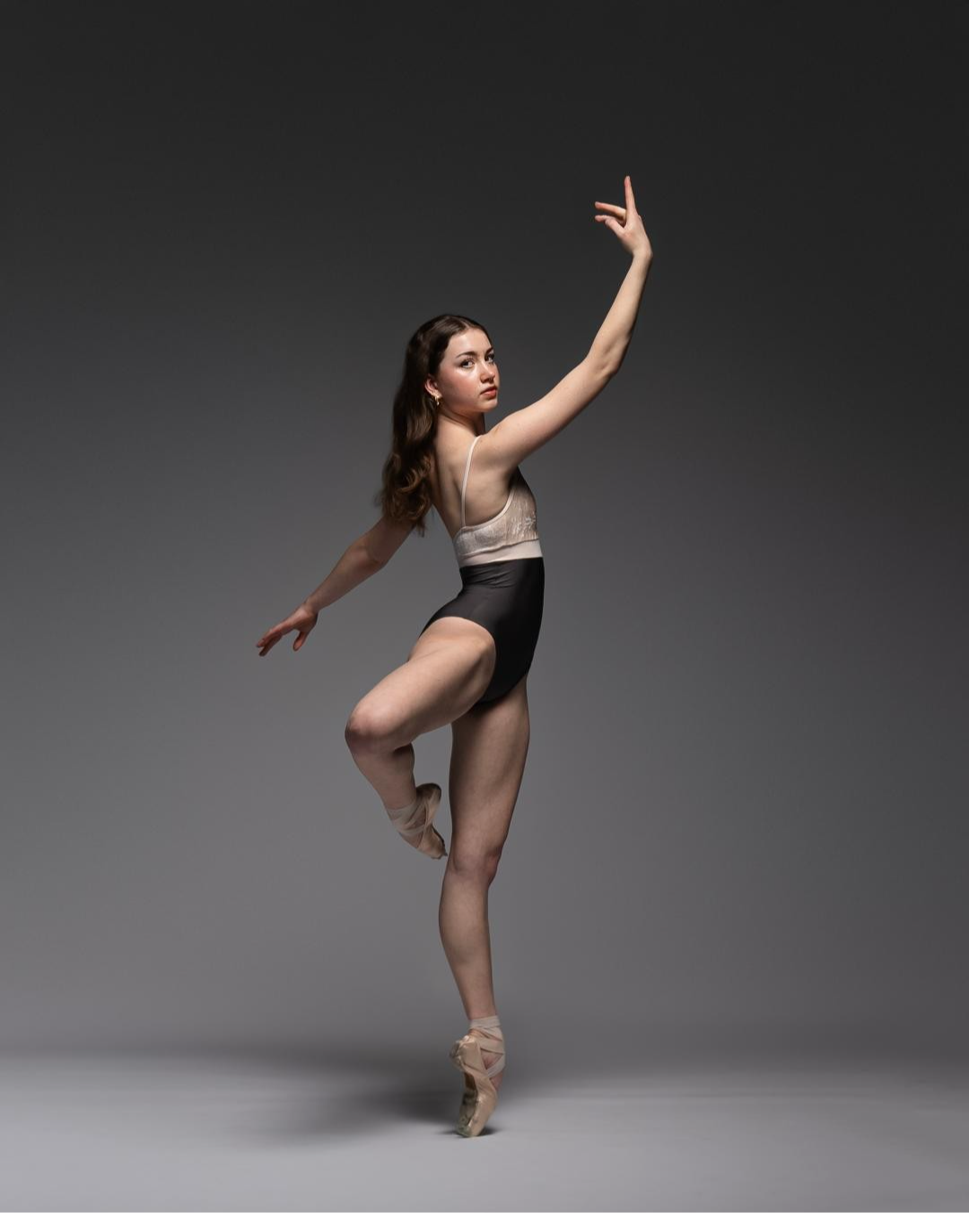 Ava Zisko Zavesco photog look forward.jpeg