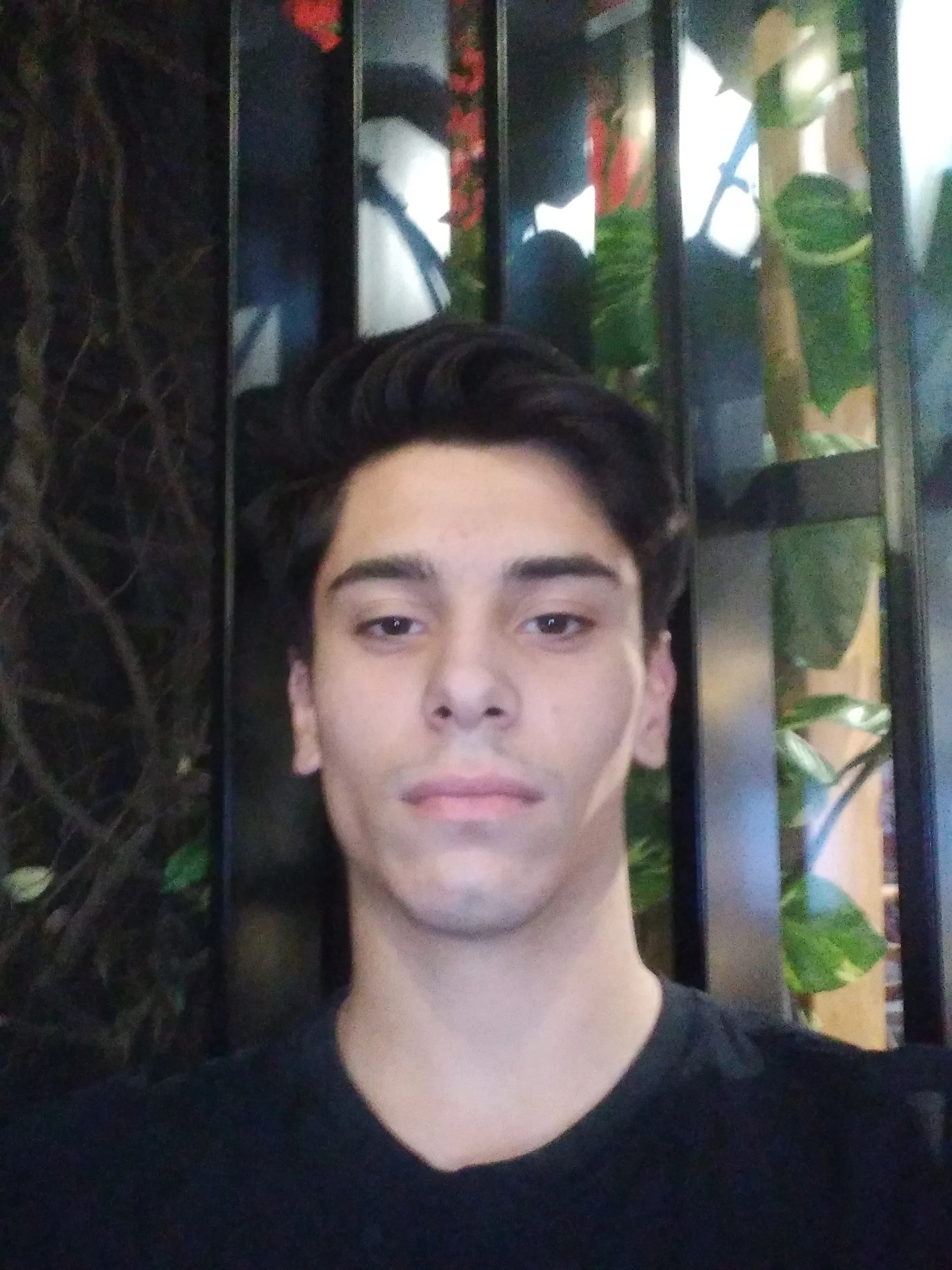 SPAHIU Krejgi - Provide a recent headshot - copie.jpg