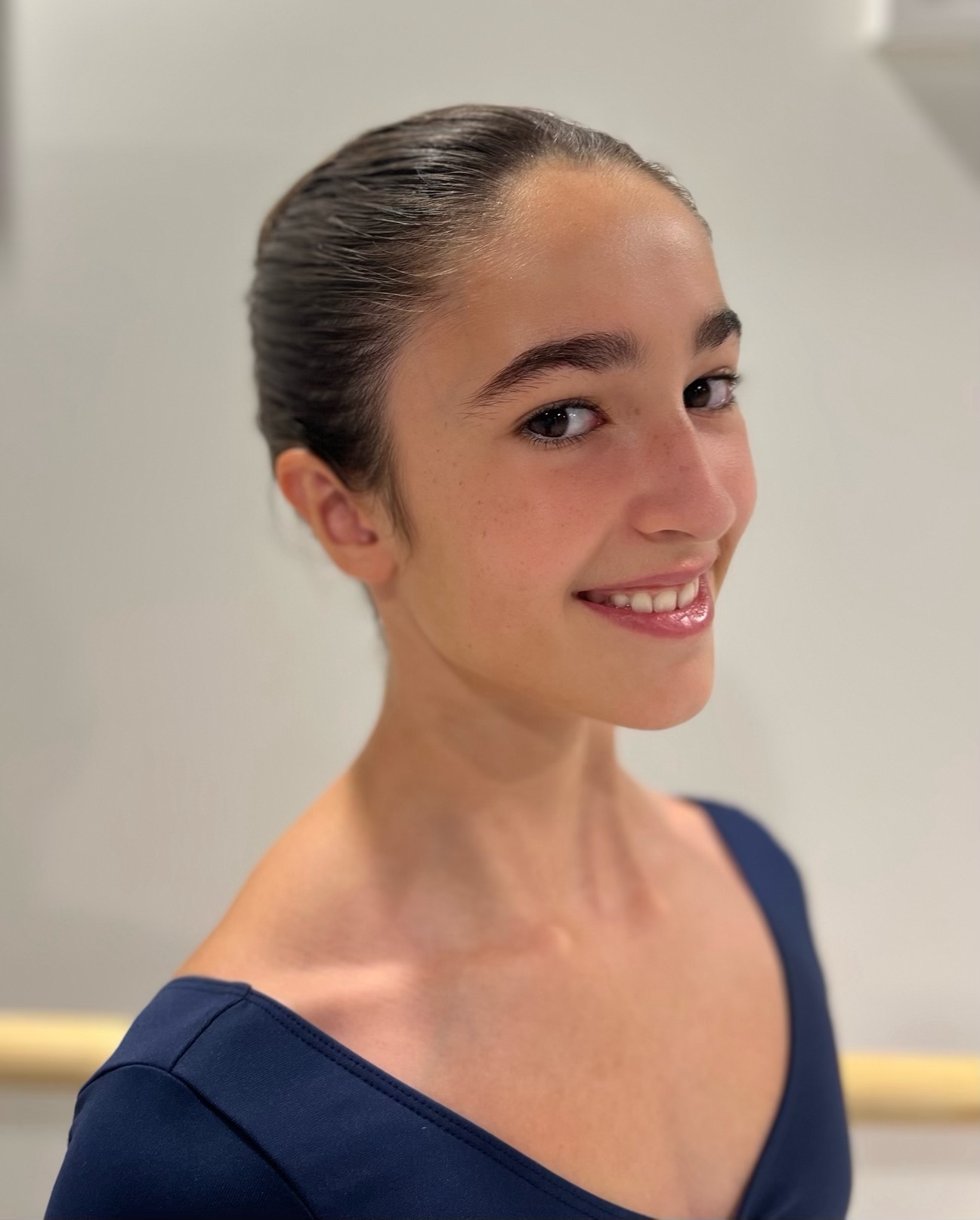 DANIELA SIERRA HEADSHOT copia.jpg