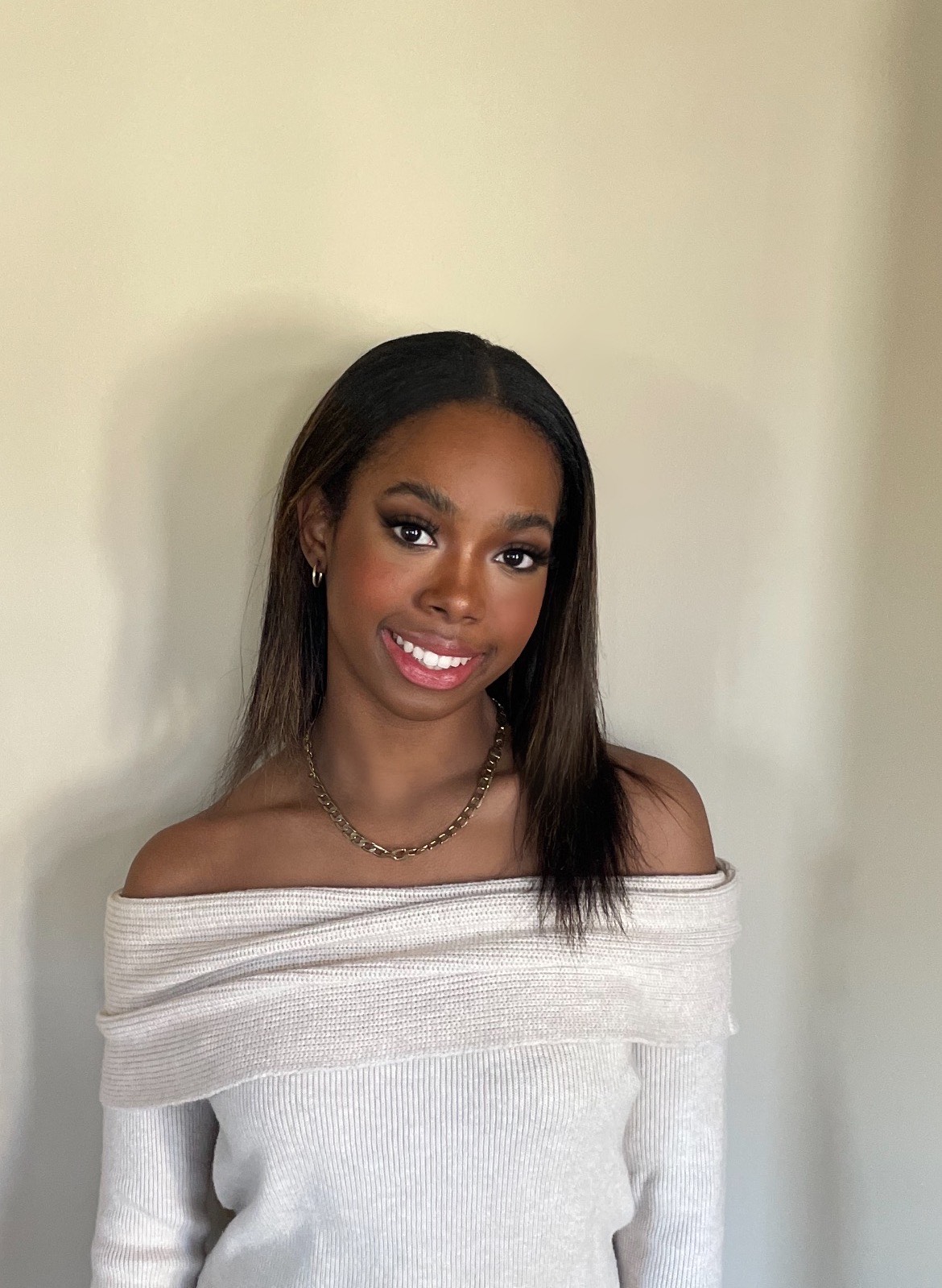 Jada Edwards Headshot.jpg