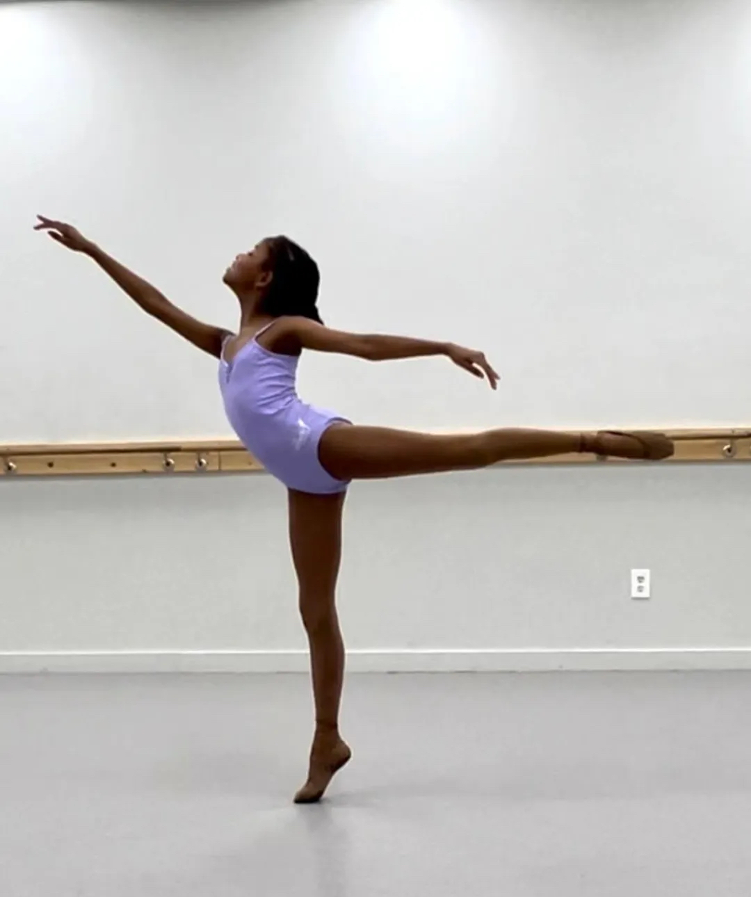 SANDERS Zoe - Provide an arabesque photo - copie.jpg