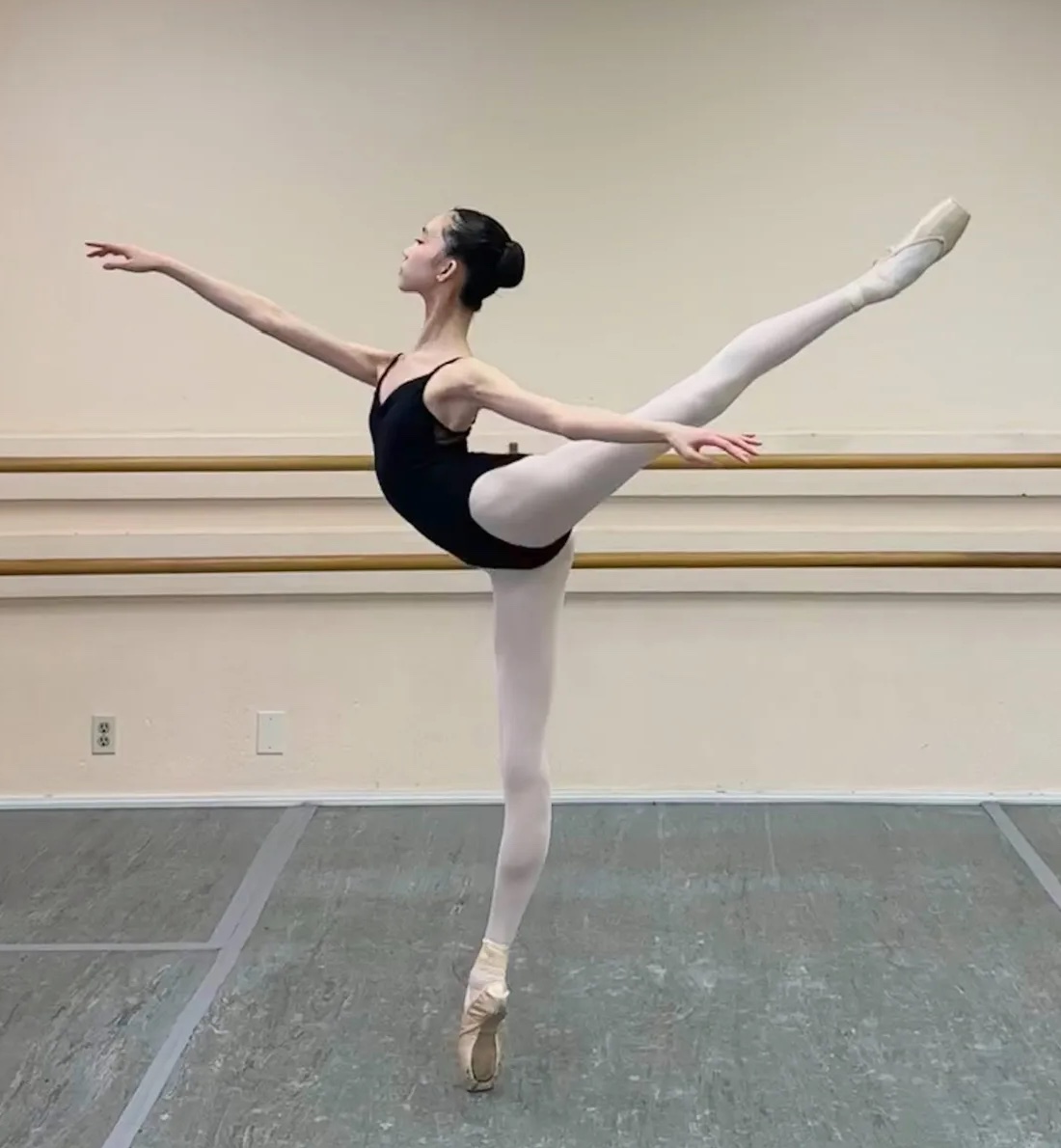 DAF973B2-1457-48AE-994C-146BCE2C5AB5_1_102_o.jpeg - copie.jpg