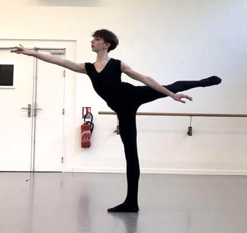 RABAULT Martin - Provide an arabesque photo.jpg
