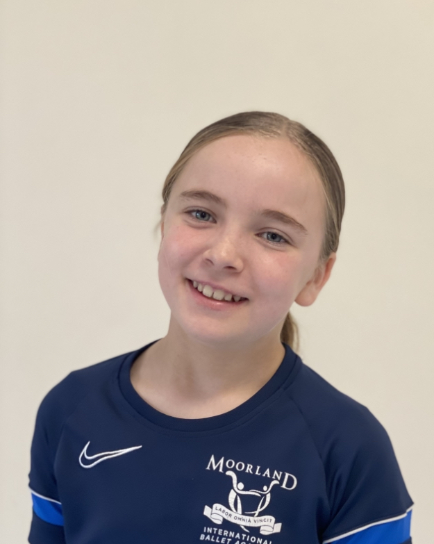 KIDD Amelie - Provide a recent headshot.jpg