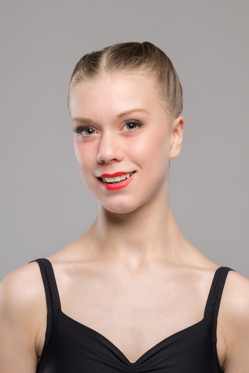 CatjaWhiteheadPassportPhoto (2).jpg