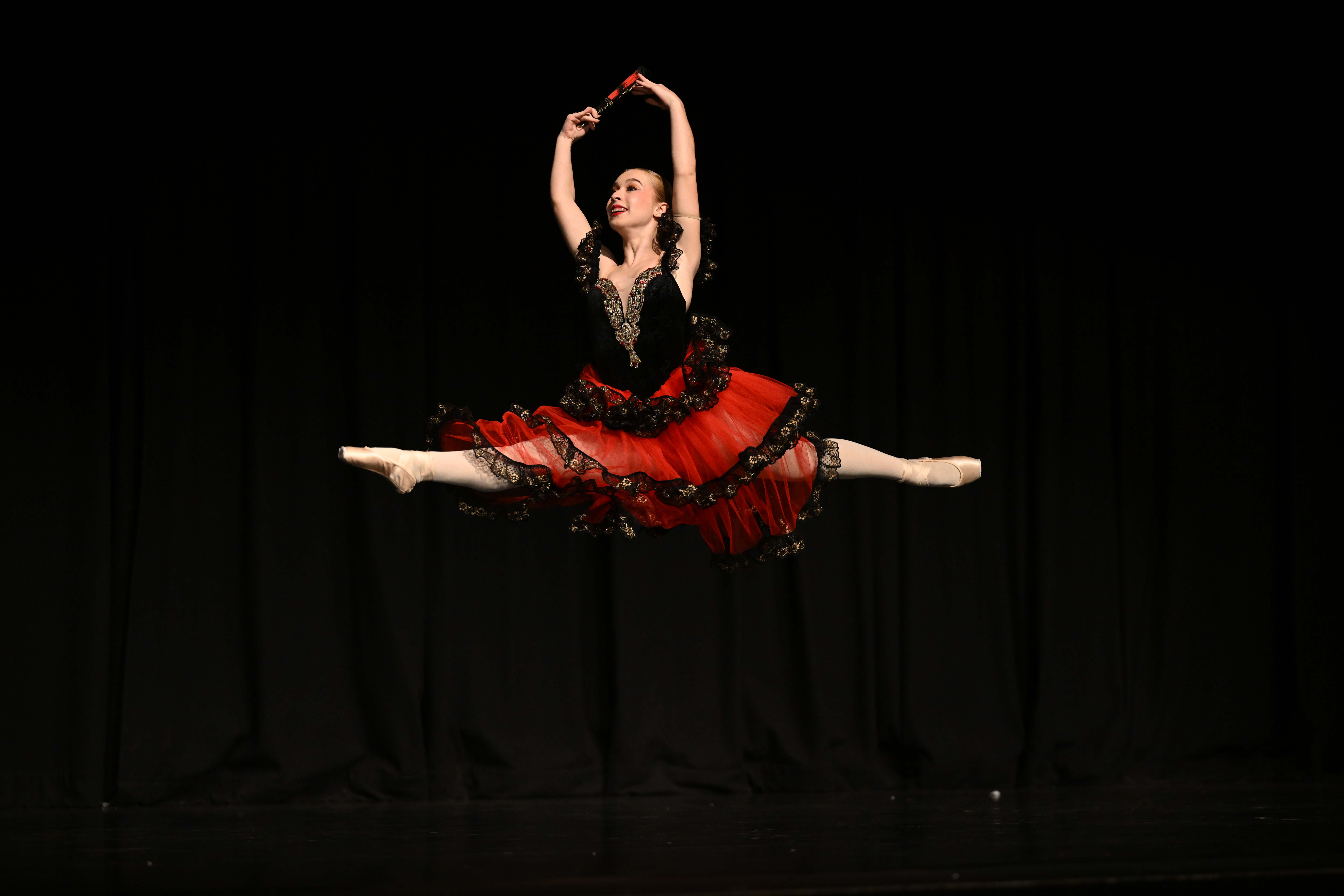 728492-Q1.Solo_Dancer_Download_(4+_Items).IRBD-12APR25-04931.jpeg