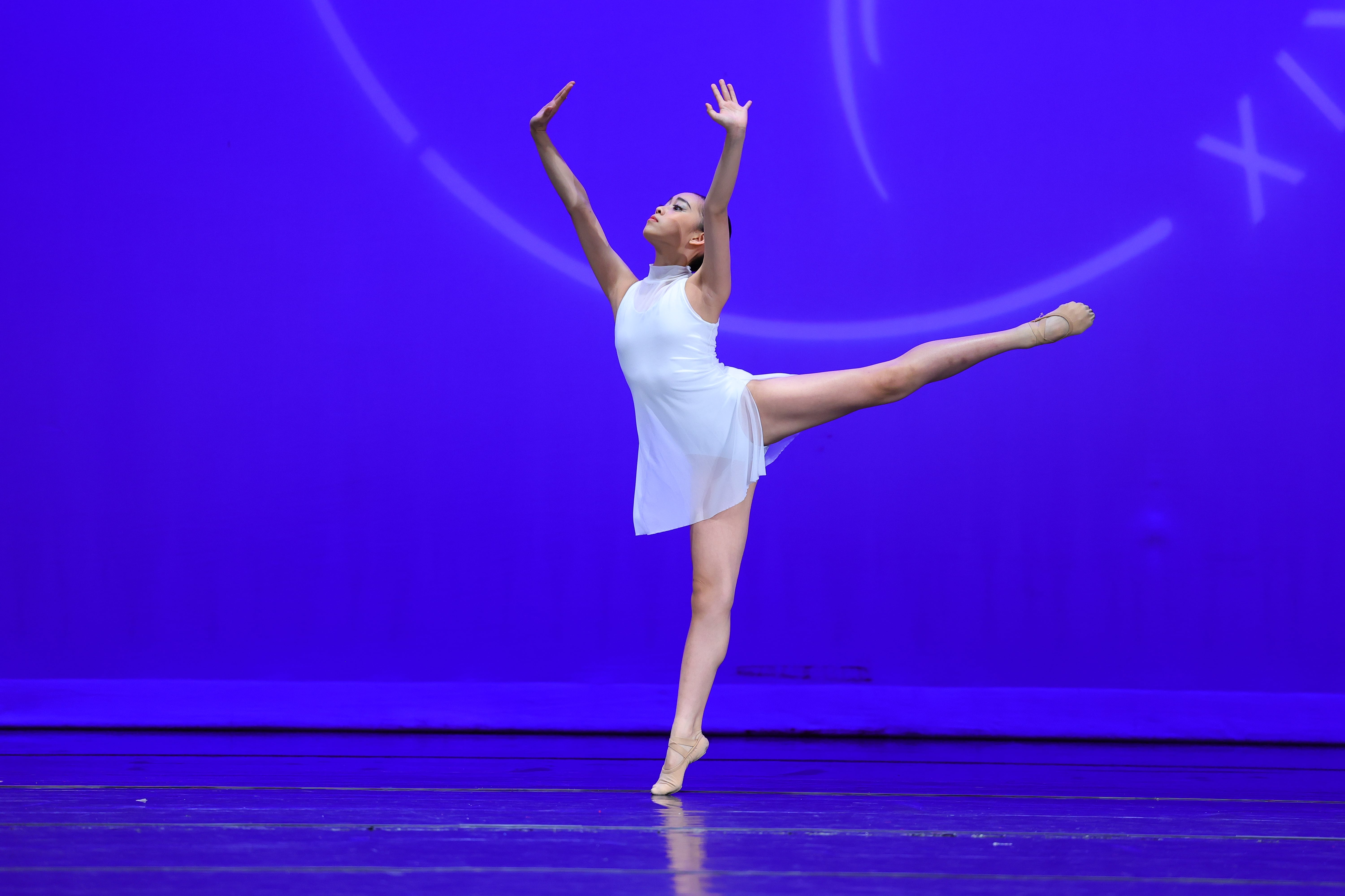 025-Mona Chen-VALSE COULANT_3471-min.png