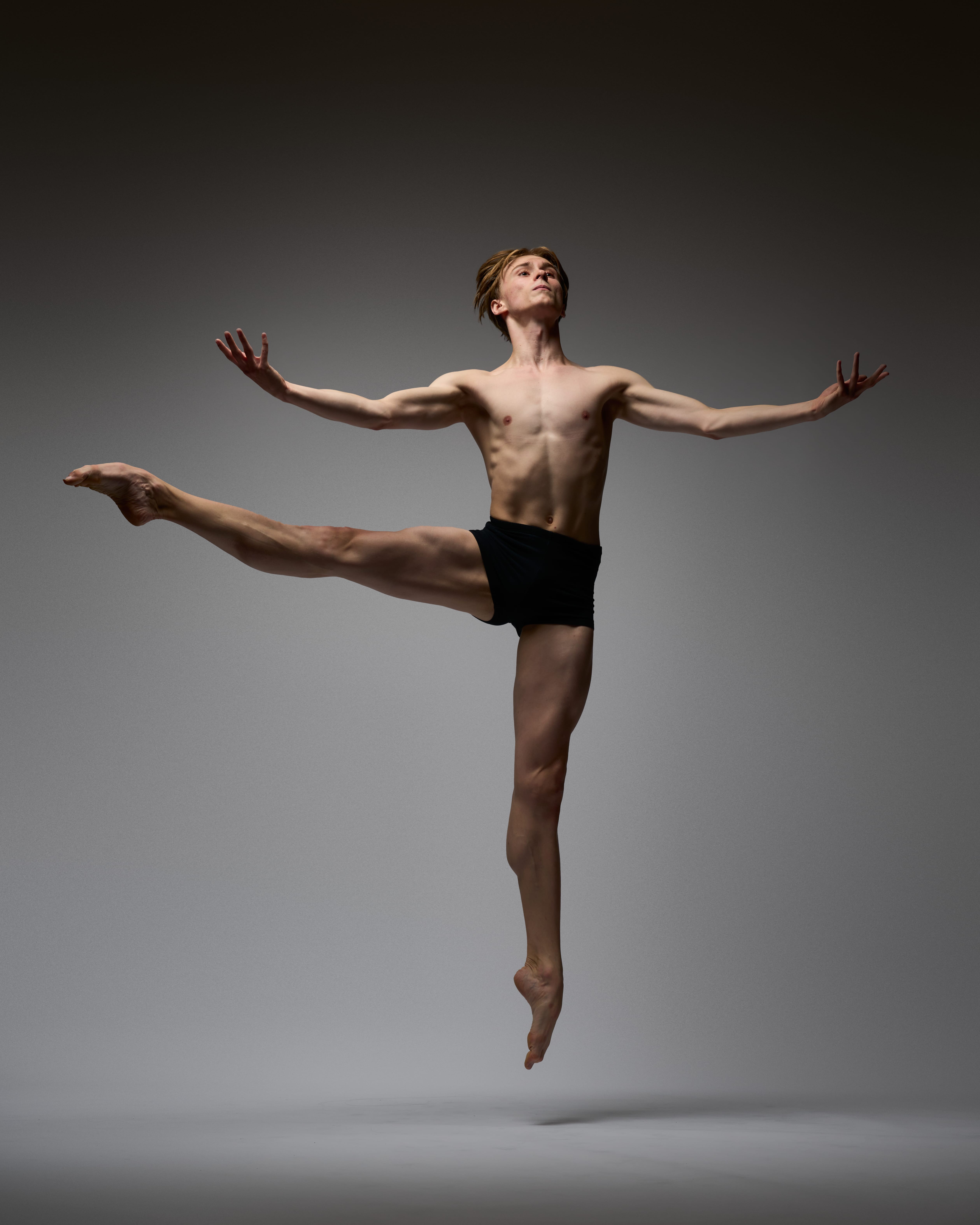 10.01.23 _ ZÜRICH _ 02 LUDVIG8070-min.jpg