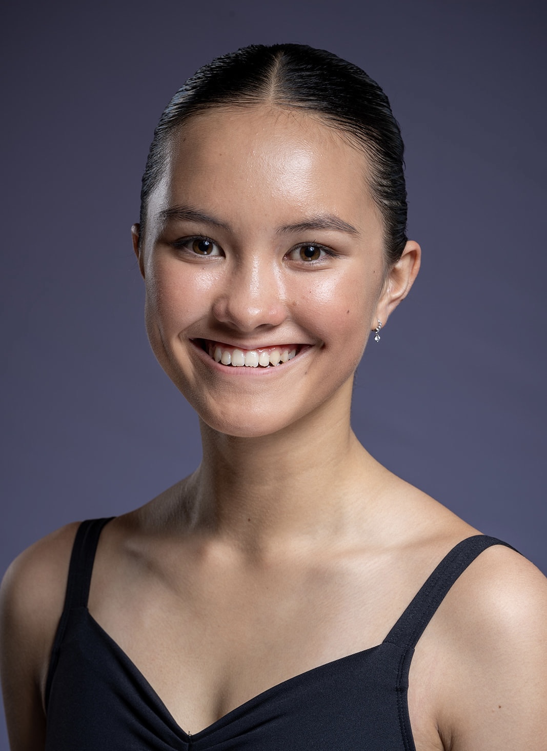 Ella Teh - Headshot.JPEG