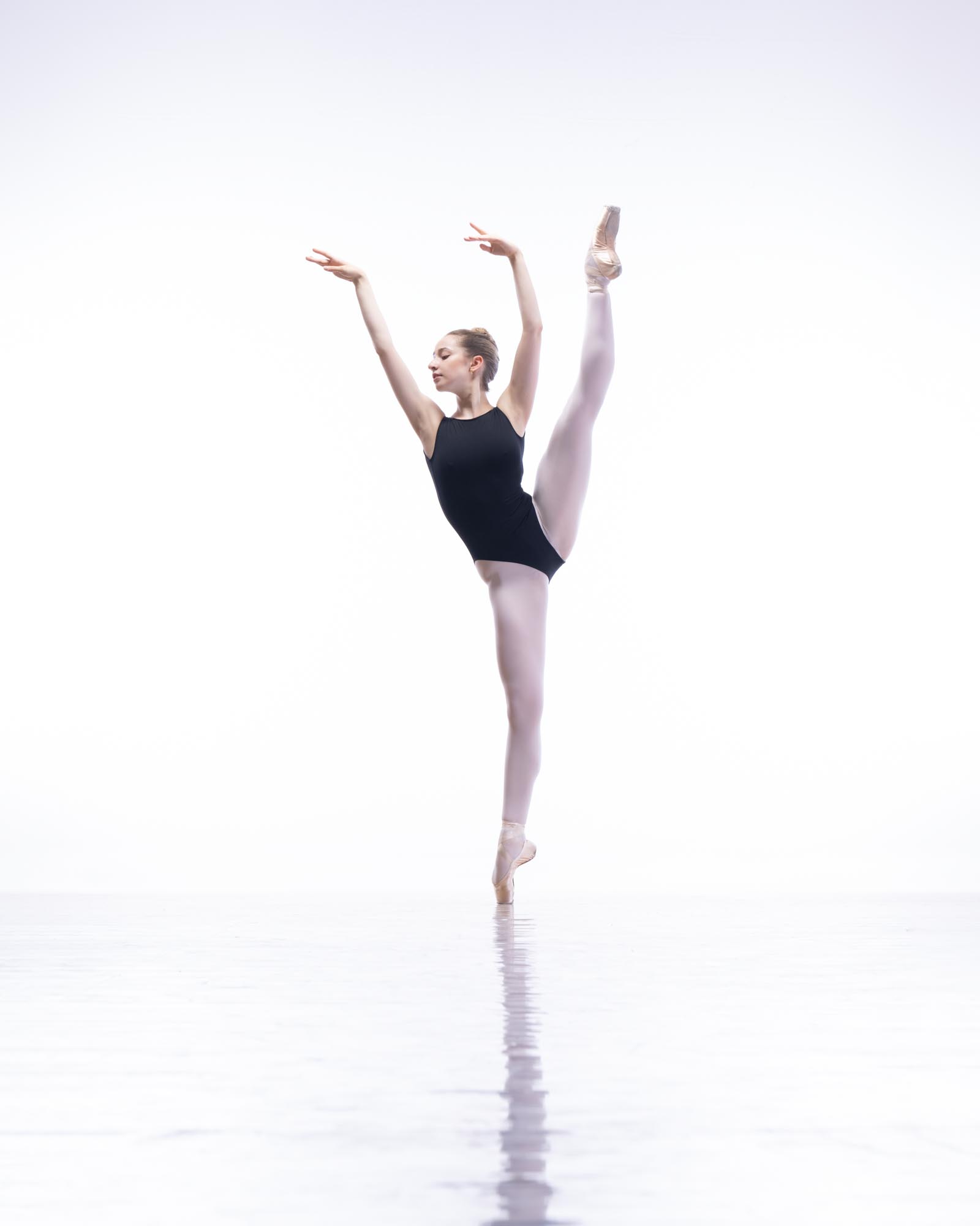 Charlotte Cohen Ecarte.jpg