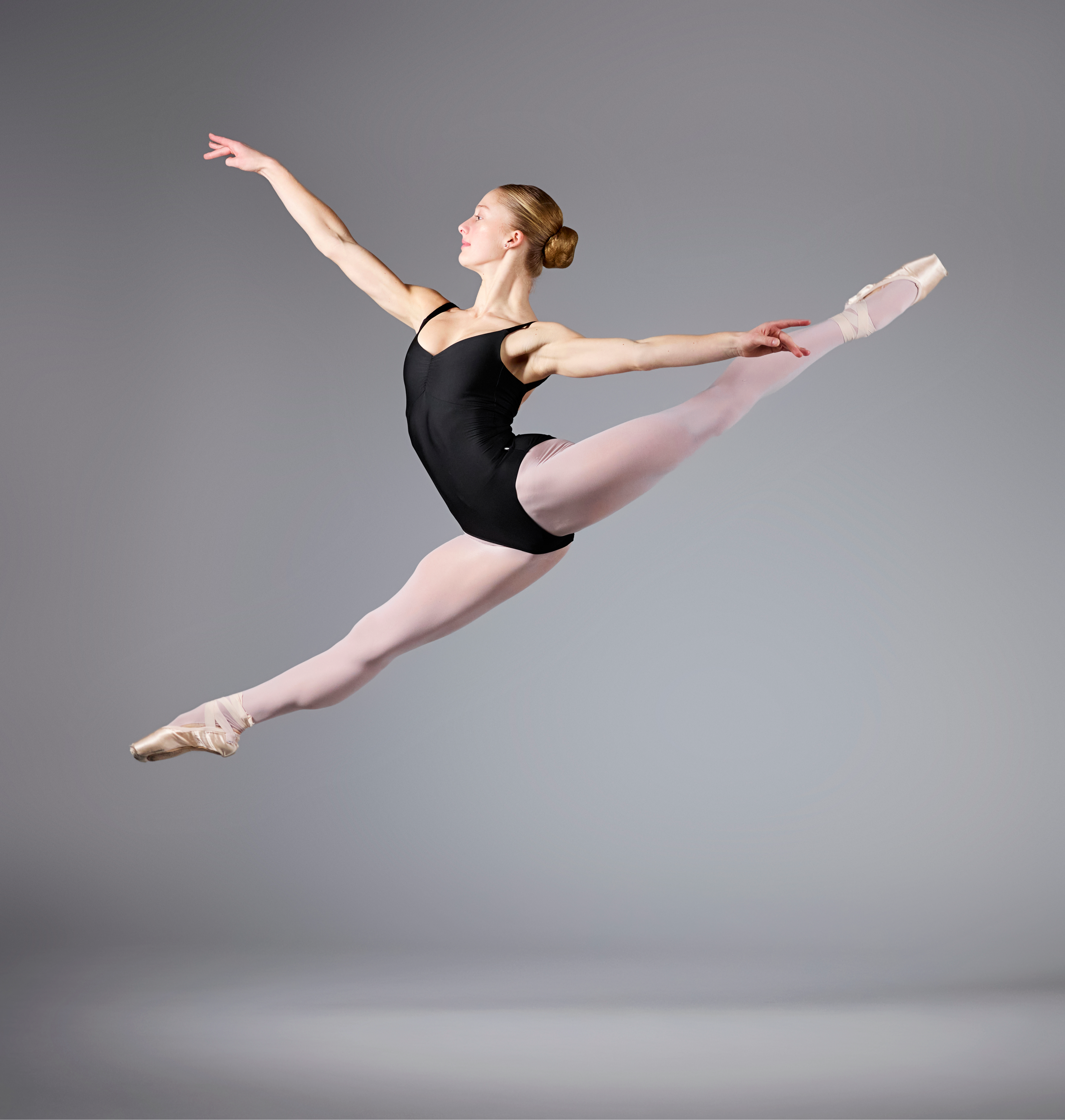 VerSchure Reilly jump.jpg