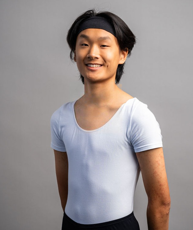 Yeyong Yang YAGP 2024 Headshot.png